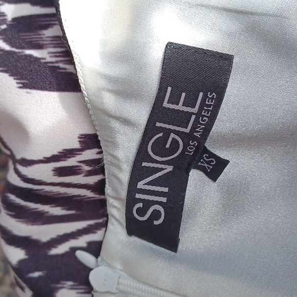 Single Girl Graphic Print Crew Neck Sheath Dress- Sz. XS - Picture 5 of 8